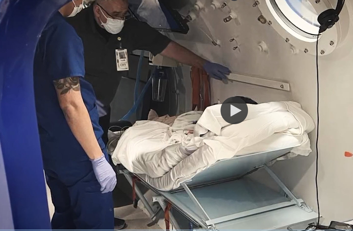 https://www.hbotnews.org/wp-content/uploads/2023/02/Cristian-Cruz-crush-injury-leg-saved-by-Hyperbaric-Oxygen-HBOT.jpg